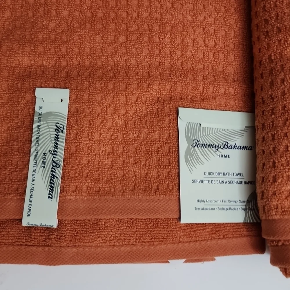 Tommy Bahama Set of 2 Bath Towels Waffle Coral Orange Abstract